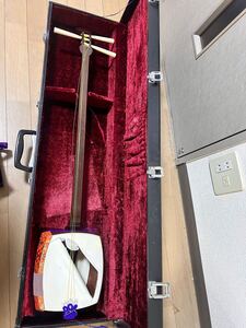 三味線 和楽器 弦楽器 金細 K18 楽器 綾杉 表面破れ 津軽三味線 ケース付き 唐木 紫檀 