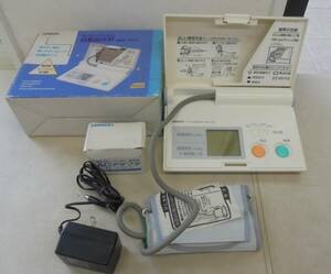 オムロンデジタル自動血圧計HEM-704C ジャンク