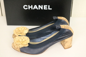 国内正規店購入【新品同様】☆CHANEL　シャネル：コルク　レザー　パンプス　36C（23.0cm相当）/ネイビー/ベージュ系