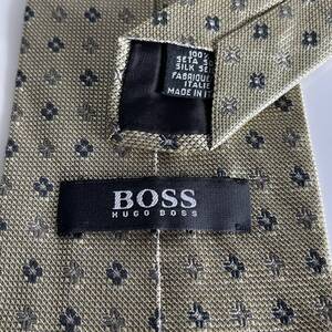 HUGO BOSS (ヒューゴボス) ゴールド花弁ドットネクタイ