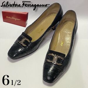 MB241126-7【本物】SalvatoreFerragamo サルヴァトーレフェラガモ パンプス 31671 A45 ガンチーニ 黒 6 1/2 B イタリア製 クロコ