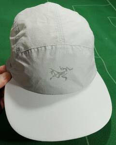 ▲アークテリクス トレラン向け 超軽量 フルメッシュ キャップ NORVAN HAT オフホワイト L-XL 美品!!!▲