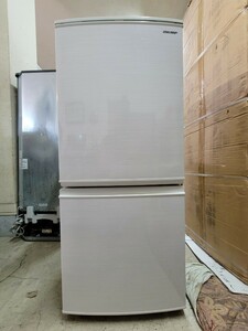 SHARP シャープ 2019年製 ノンフロン冷凍冷蔵庫 SJ-D14E-W 137L