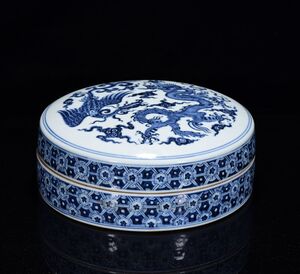 永し 明時代 大明宣德年製 青花龍鳳紋果盒 古陶磁器 陶芸 中国陶瓷器 唐瓷 置物擺件 古美術品 古賞物 収集 旧家蔵出 中国唐物 A23