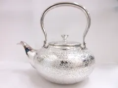 銀川堂 いぶし銀 燗瓶 特選洋銀 鎚目起肌 酒器 茶器 金属工芸品 銀瓶 329g 共箱