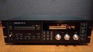 TASCAM DA-30 業務用 DATデッキ