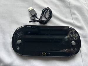 １　SONY　PS VITA　PCH-2000　ケーブル付　通電確認済　