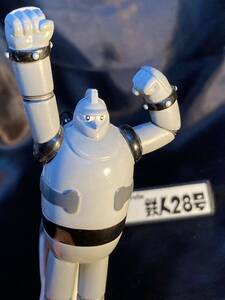 鉄人28号フィギュア！昭和レトロ 横山光輝 ロボットもの 懐かしヒーロー 食玩 ミニフィギュア　おまけ