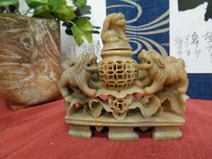 中国工芸　透かし彫　狛犬/獅子香炉　置飾り　広州　中古品