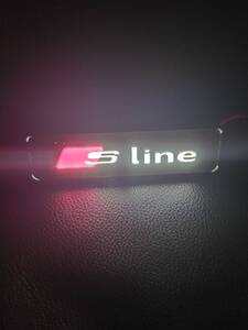 Sline Sライン フロントグリル LED エンブレム ロゴ A3A4B68B7B5A6C7C5C6Q3Q5Q7TTA1A5A7A8S3S4S5S6S8A4LA6LアウディAUDI