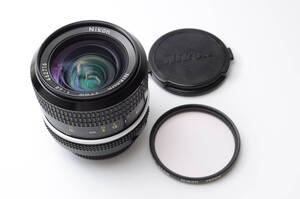 【美品】Nikon 単焦点レンズ Ai AF Nikkor 24mm f/2.8　フィルター付き　462716