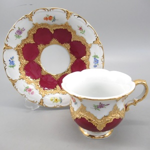 1円〜 Meissen マイセン 宮廷の小花 Bフォーム グランツゴールド ボルドー カップ＆ソーサー 花柄 金彩 257-2795673【O商品】