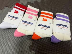 アンディフィーテッド　UNDEFEATED メンズソックス 4足セット