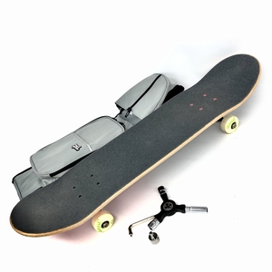 ◆COLOR SKATEBOARD カラースケートボード VENTUREトラック スケートボード ◆ケース付 ブラック/レッド juiceウィール スポーツ用品