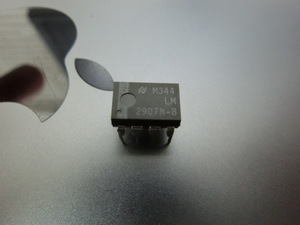 ★★★　LM2907N-8 電圧周波数コンバータ