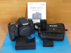 Canon／キヤノン デジタル一眼レフカメラ EOS 8000Dボディ＋バッテリーグリップ（互換品）です。