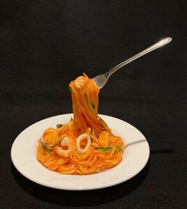 食品サンプル　アイデアパスタ　ミディアムサイズ　器付き