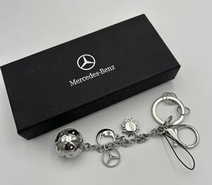  【Mercedes Benz】メルセデスベンツ キーホルダー シルバー色 出品商品は1枚目2枚目４枚目の商品です