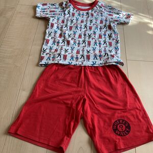 半袖パジャマ ユニクロ ルームウェア ハーフパンツ 上下セット UNIQLOウォーリーをさがせ　ウォーリーを探せ　赤　Mサイズ　125～135