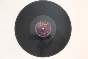 78RPM/SP Dean Martin Kiss / What Could Be More Beautiful Z114 KING /00500