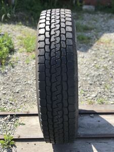 3257 ダンロップ　11R22.5 新古　1本