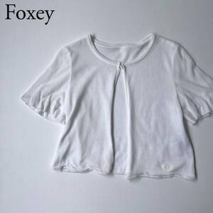 FOXEY BOUTIQUE フォクシー　ニットカーディガン ボレロカーディガン　トップス　ロゴプレート 羽織　アウター　半袖　5部袖 レディース