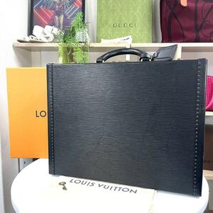 超美品 LOUIS VUITTON プレジデント アタッシュケース ノワール