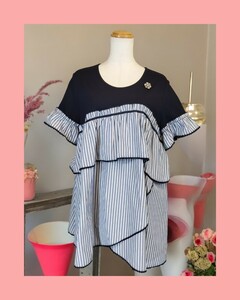 新品未使用！スーパービューティー　ストライプ柄切替チュニックTシャツ