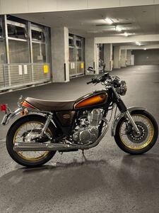 SR400　新車同様　車検切れ　４０THアニバーサリー限定モデル　走行　１４０キロメートル　室内保管