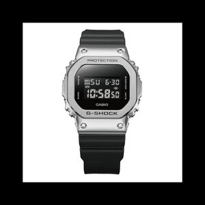 CASIO カシオ 腕時計 G-SHOCK　GM-5600U-1JF　腕時計　5600シリーズ　ブラック　シルバー