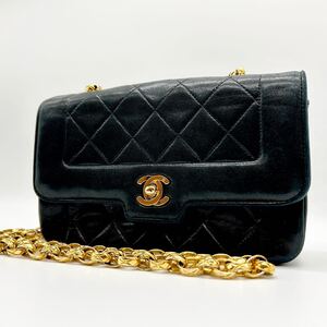 極上 CHANEL シャネル ダイアナフラップ マトラッセ ショルダーバッグ 