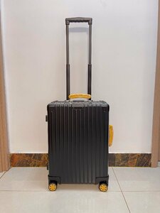 RIMOWA リモワ Classic Fight 機内持ち込み用スーツケース スーツケース 20インチ 37リットル ブラック 中古 TJ 1