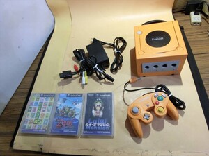 T【セ6-67】【80サイズ】▲ニンテンドー ゲームキューブ 本体セット オレンジ/ソフト付/通電可/ジャンク扱い/※傷・汚れ有