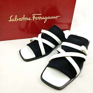 C#【商品ランクB】 サルヴァトーレ ・フェラガモ Salvatore Ferragamo ロゴ型押し 一部 レザー フラットサンダル 6 1/2D レディース 婦人靴