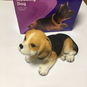 犬のぬいぐるみ　首振りNodding Dog