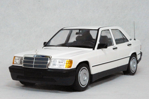 ● 1/18 メルセデス ベンツ 〓 190E ( W201 ) / ホワイト 〓 MERCEDES BENZ