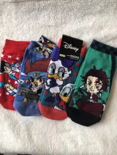 新品Disney 、鬼滅キッズ靴下 15-21cm キャラクター4足