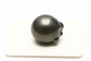 タヒチ黒蝶真珠パールルース　両穴　16×14mm　ブラックカラー