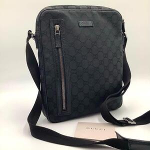 美品☆ GUCCI グッチ ショルダーバッグ サコッシュ ポシェット GGキャンバス レザー GG柄 斜め掛け 肩掛け クロスボディ メンズ アイテム 