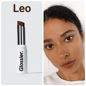 【Leo】Generation G★マットリップスティック★glossier★グロッシアー　海外コスメ　プレゼント　誕生日　ブラウンリップ