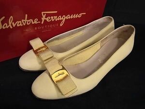 ■美品■ Salvatore Ferragamo フェラガモ ヴァラリボン ヌバック パンプス サイズ 4 (約21.5cm) 靴 シューズ イエロー系 DE6867