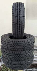 ダンロップ、ウインターマックスSV01 195/80R15 107/105 4本セット