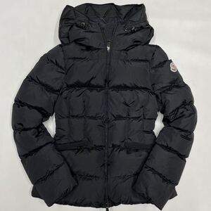 極美品 23年モデル MONCLER モンクレール AVOCE ダウン