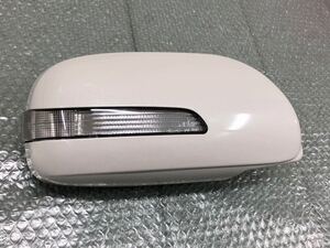 新品 未使用品 120 マークX 純正 オプション ウインカー付 ドアミラー カバー 右 運転席側 062 パール GRX120