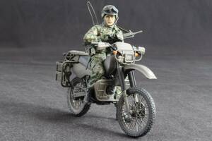 タミヤ 1/35 陸上自衛隊 オートバイ偵察要員 ホンダ XLR 250R 　完成品 