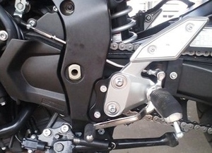 ＦＺ１ ＦＺ１/FAZER バックステップＫＩＴ 純正ステップ移動　新スタンド