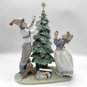 【希少】リヤドロ 5897 ツリーを飾ろう クリスマス 少年 少女 LLADRO 陶器人形 置物 スペイン製 中古 Y714