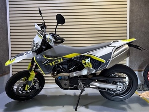 ■Husqvarna 701 Supermoto 初年度登録：2021/5 車検：無し 走行：300km程度■