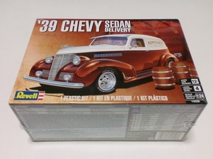 アメリカ レベル 1/24 シェビー シボレー セダン 1939 デリバリー ローライダー & 樽 Chevy Sedan Delivery w/Barrels Revell 85-4529