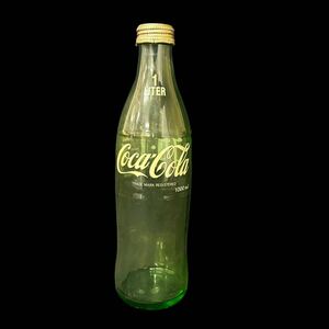 コカコーラ 空瓶 昭和レトロ CocaCola 1000ml 1リットル エンボス瓶 ヴィンテージボトル 空ボトル 硝子 ガラス